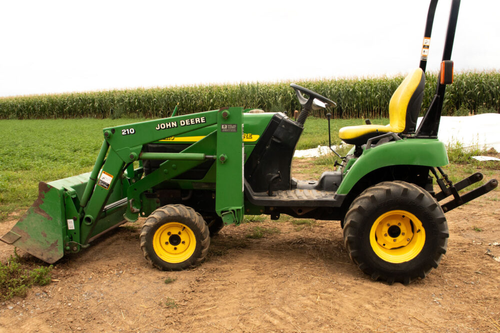 Left side John Deere 2210