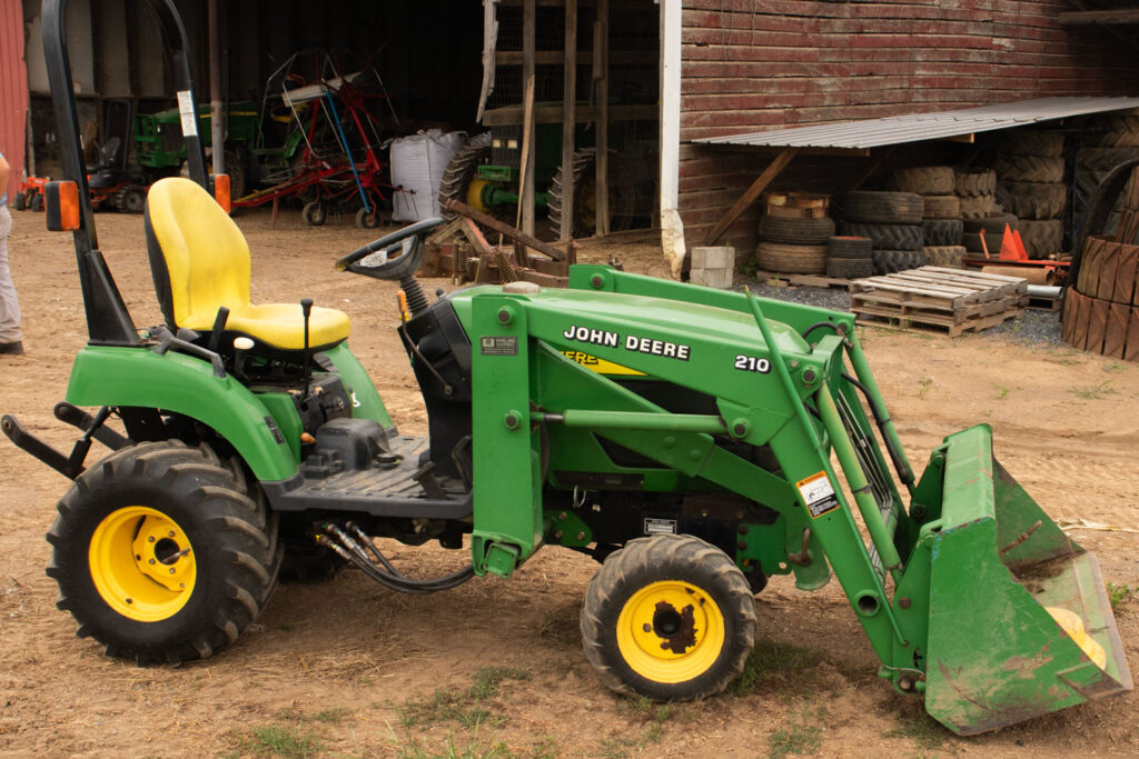 Right side John Deere 2210