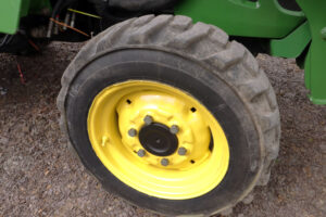 John Deere tractor For Sale