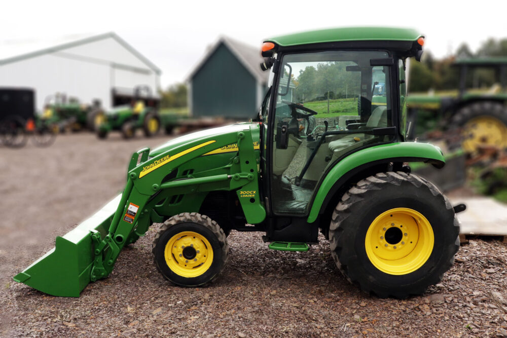 John Deere tractor For Sale